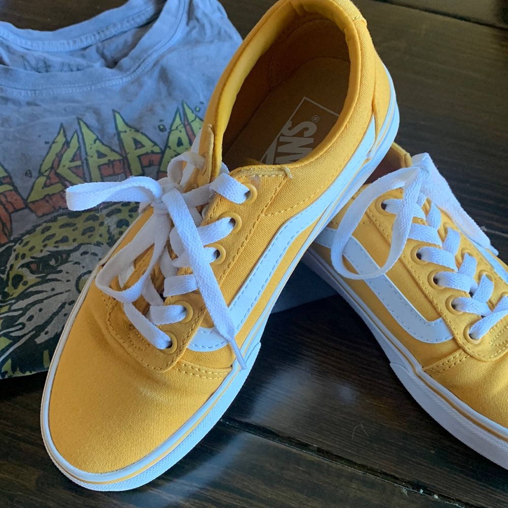 LIKE NEW VANS